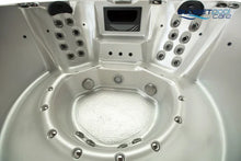 Load image into Gallery viewer, Myhottub 6 Person Spa