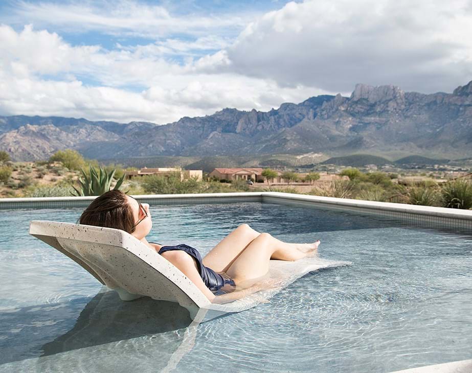 DESTINATION LOUNGER™